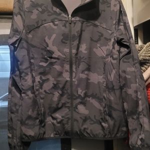 Zyia forest camo zipper hoodie jacket